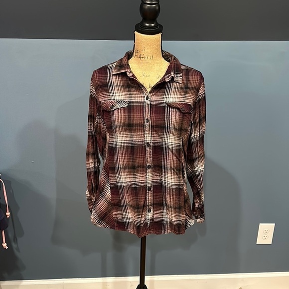 Wolverine Tops - Wolverine button down shirt size XL women’s